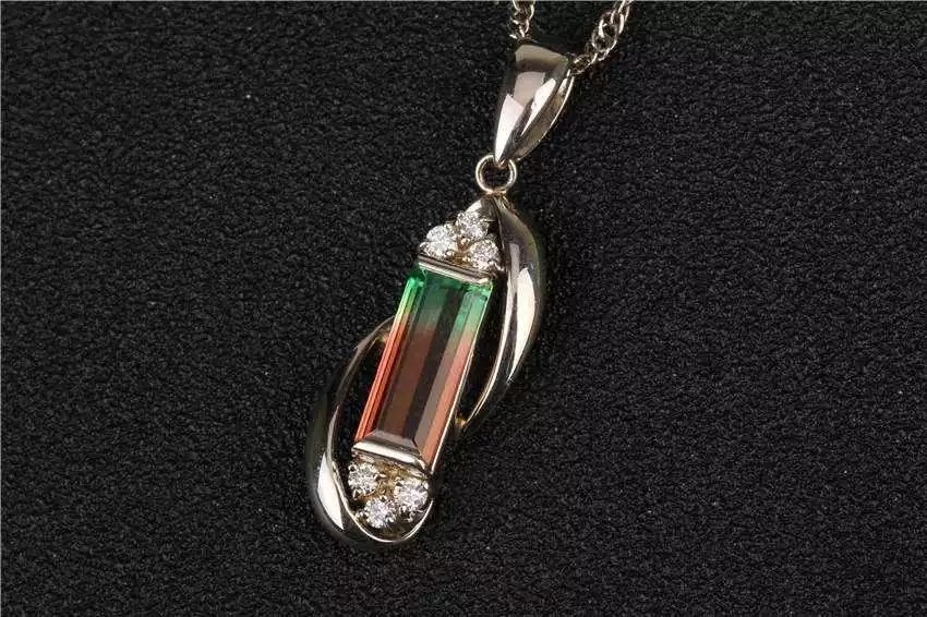 石榴石_石榴石千万不能乱戴_石榴石手链的价格