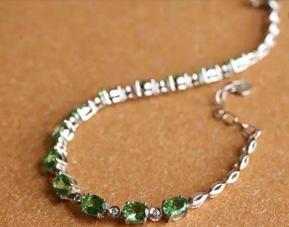 石榴石千万不能乱戴_石榴石_石榴石手链的价格