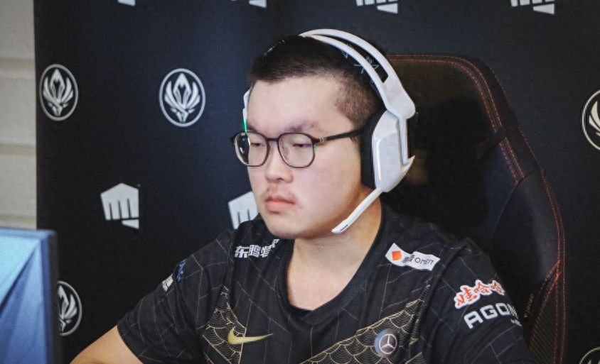 弱爆了lol表情_lol弱爆表情是哪个英雄_lol表情弱爆了