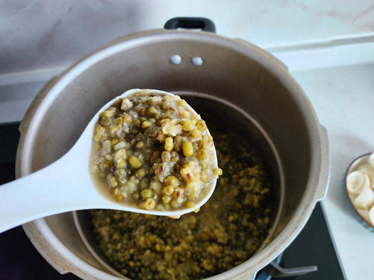 绿豆要煮多久才熟_高压锅煮绿豆汤要多长时间_电压锅煮粽子要煮多久