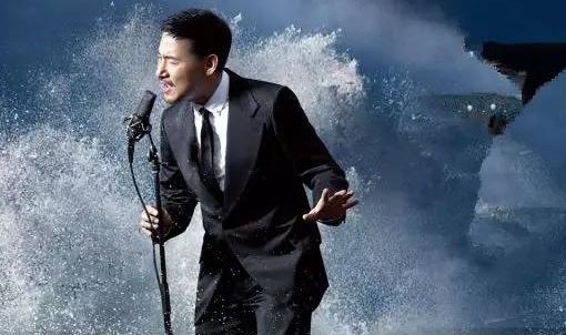 桃花癫-”花痴“原来真的是病，得治！姑娘捧着张学友的照片不撒手，几天不睡……