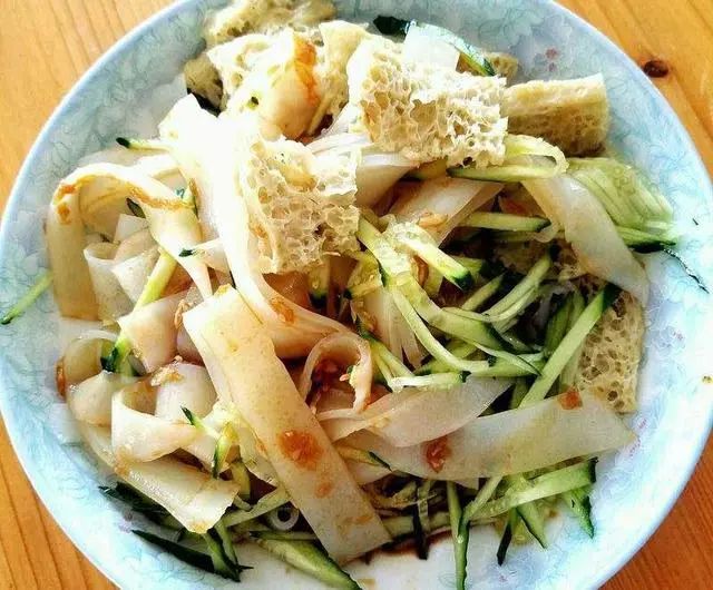 调料汁配方详细凉皮怎么做_调料汁配方详细凉皮的做法_凉皮调料汁最详细配方