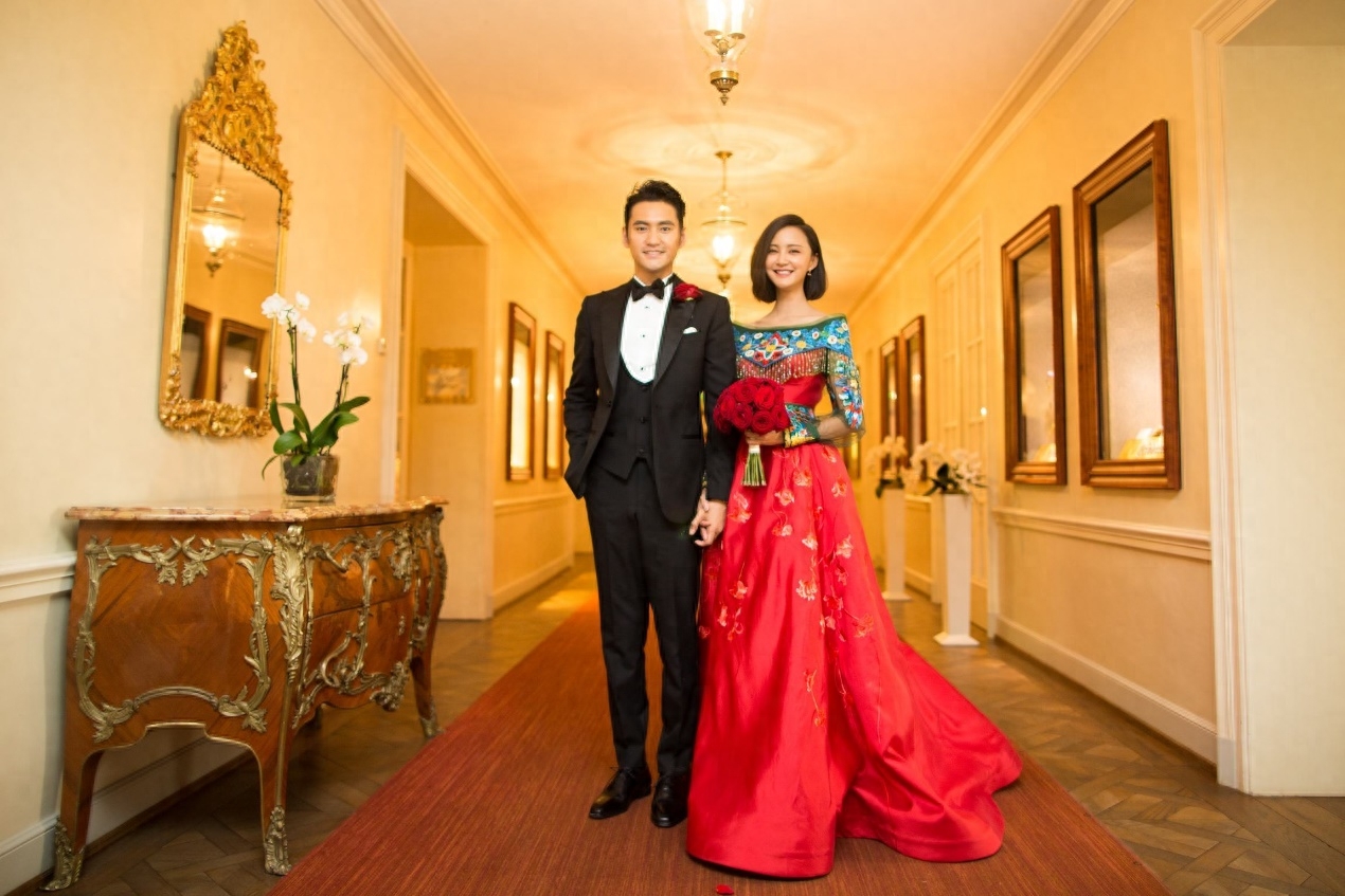 张歆艺结婚照_张歆艺第一次结婚什么时候_张歆艺结过几次婚