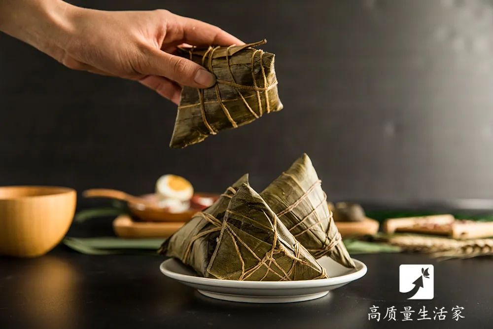 粽子冷冻熟煮多长才能需要解冻_冷冻的粽子需要煮多长时间才能熟_粽子冷冻煮多久