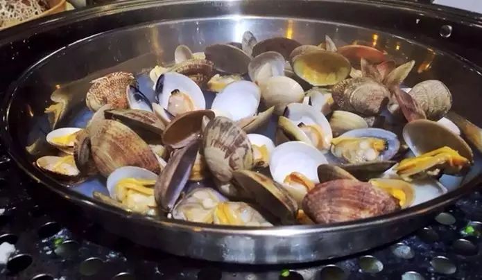 皮皮虾什么时候最肥最好吃_吃虾的时候皮能吃吗_吃虾的皮