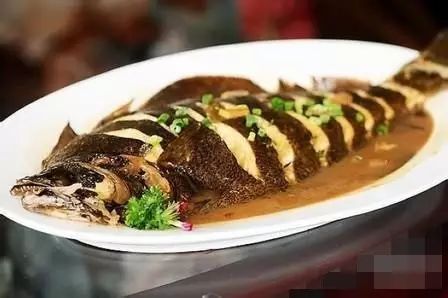 吃虾的时候皮能吃吗_吃虾的皮_皮皮虾什么时候最肥最好吃