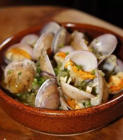 吃虾的时候皮能吃吗_皮皮虾什么时候最肥最好吃_吃虾的皮