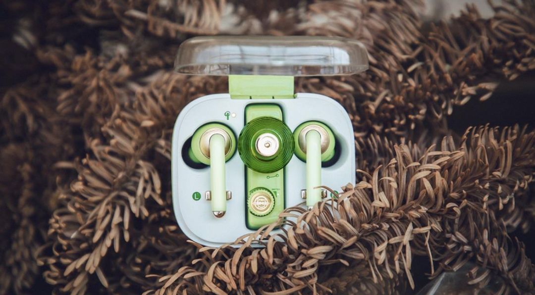 响蓝牙耳机怎么充电_为什么蓝牙耳机一个响一个不响_蓝牙耳机响了一下就用不了