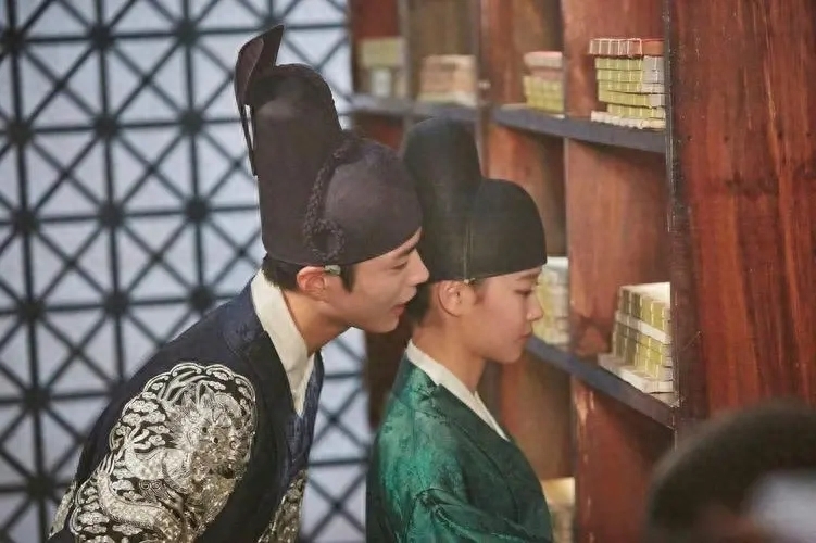 想谈一场偶像剧般的恋爱第四季_偶像第四季_恋爱偶像剧般情节