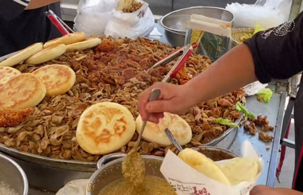 鸭肚-山东大姐把进价2块钱的下脚料，做成美味小吃，一天净赚3000多元