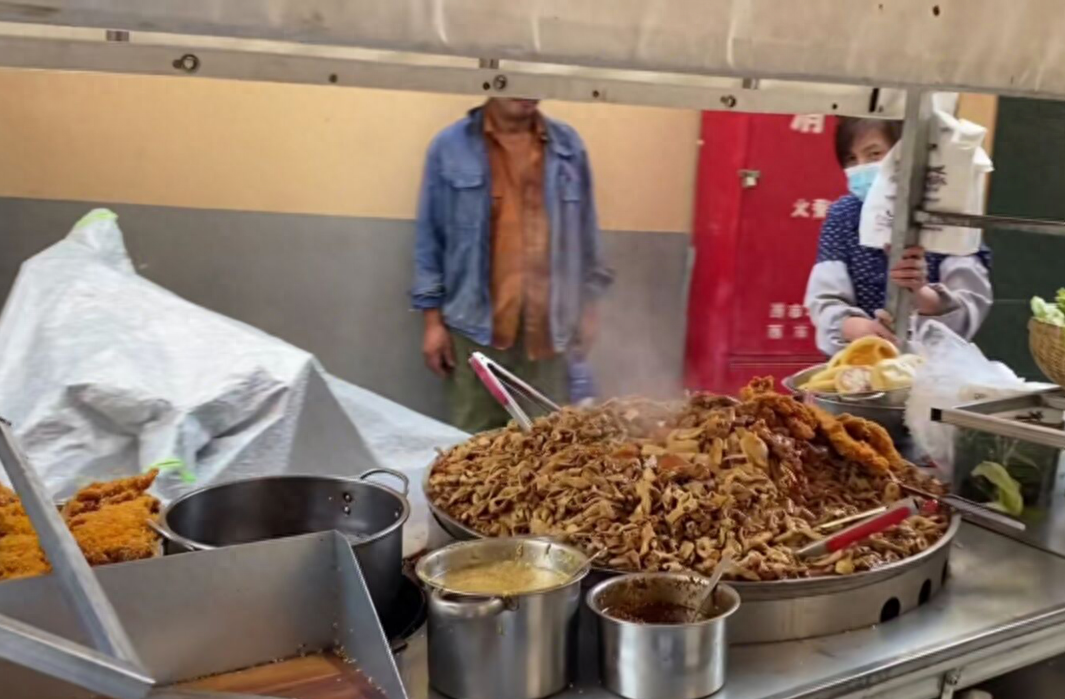 鸭肚_鸭肚图片_鸭肚怎么炒好吃