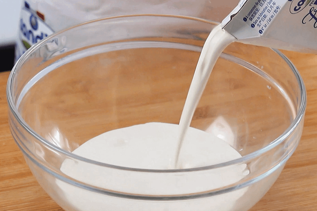 奶油是什么做的_奶油拿啥做的_奶油用奶怎么做