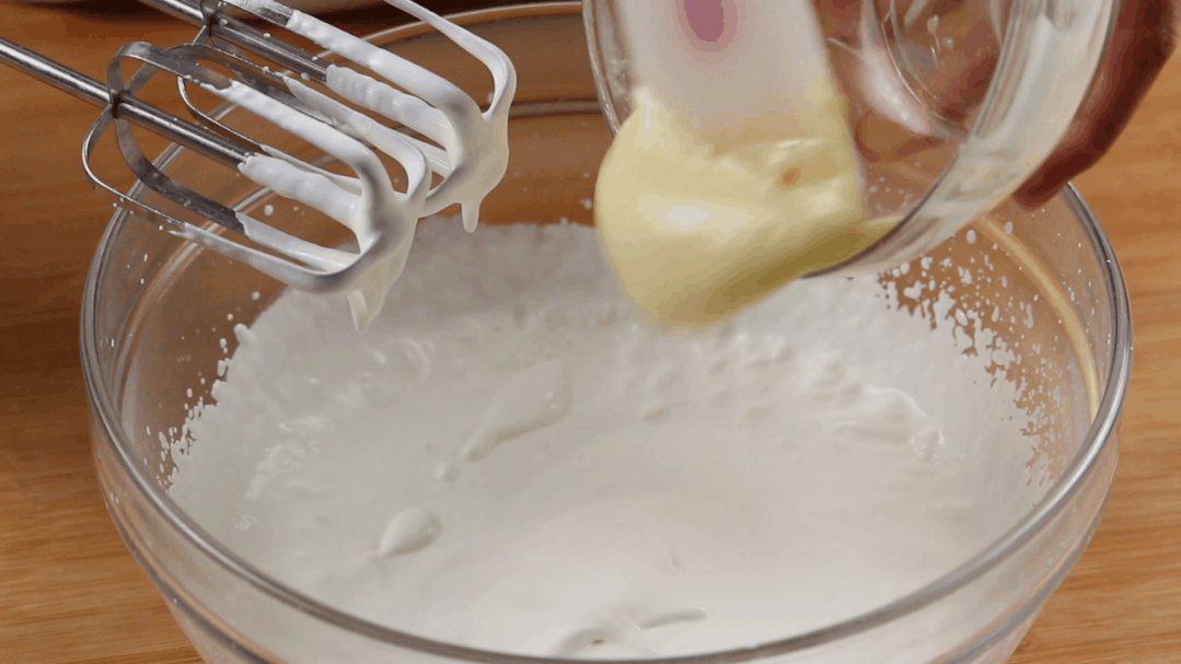 奶油拿啥做的_奶油用奶怎么做_奶油是什么做的