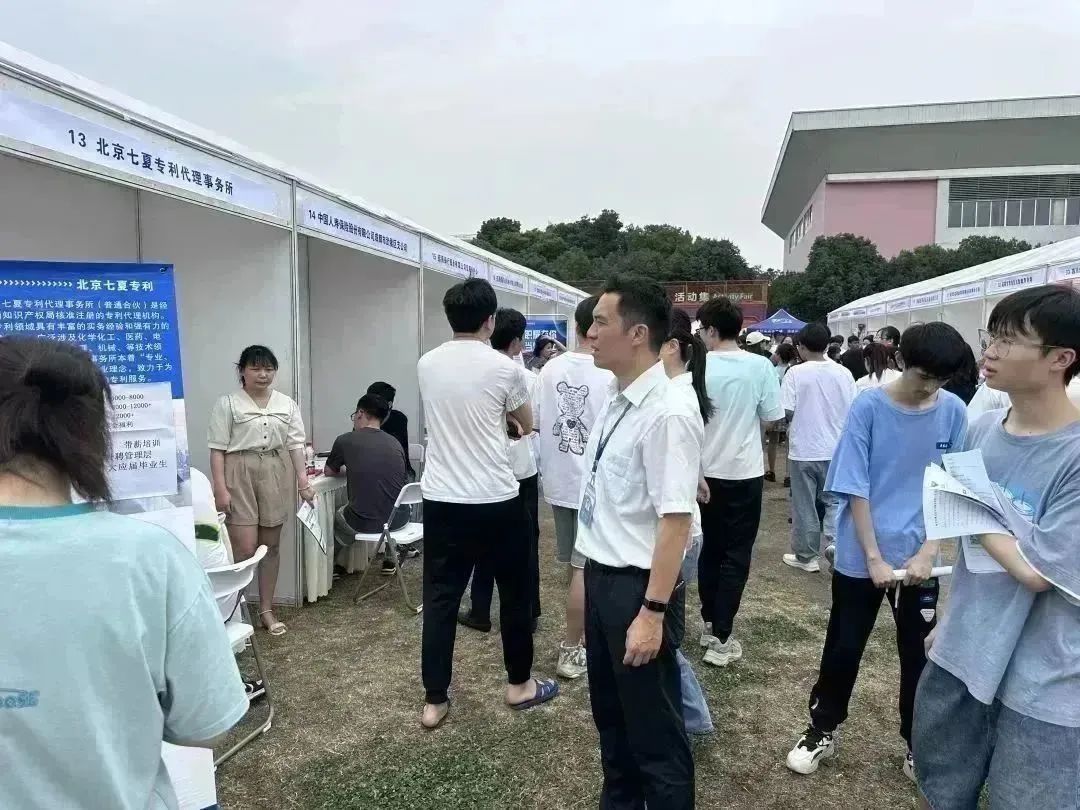 成都大学校长最新动态_成都大学校长_现任成都大学校长简历