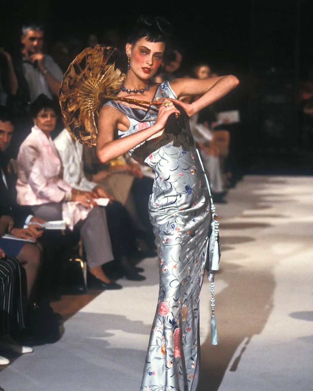 超模的全称_超模意思_超模是什么意思?