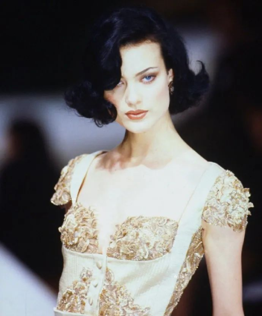 超模意思_超模是什么意思?_超模的全称