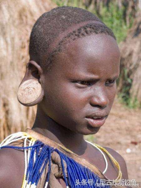 唇盘_唇盘族女人为什么_唇盘是怎么弄的