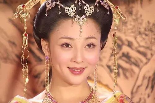 杨贵妃吃荔枝的典故-杨贵妃吃的荔枝来自于哪里，又是通过什么方法运送到长安的？