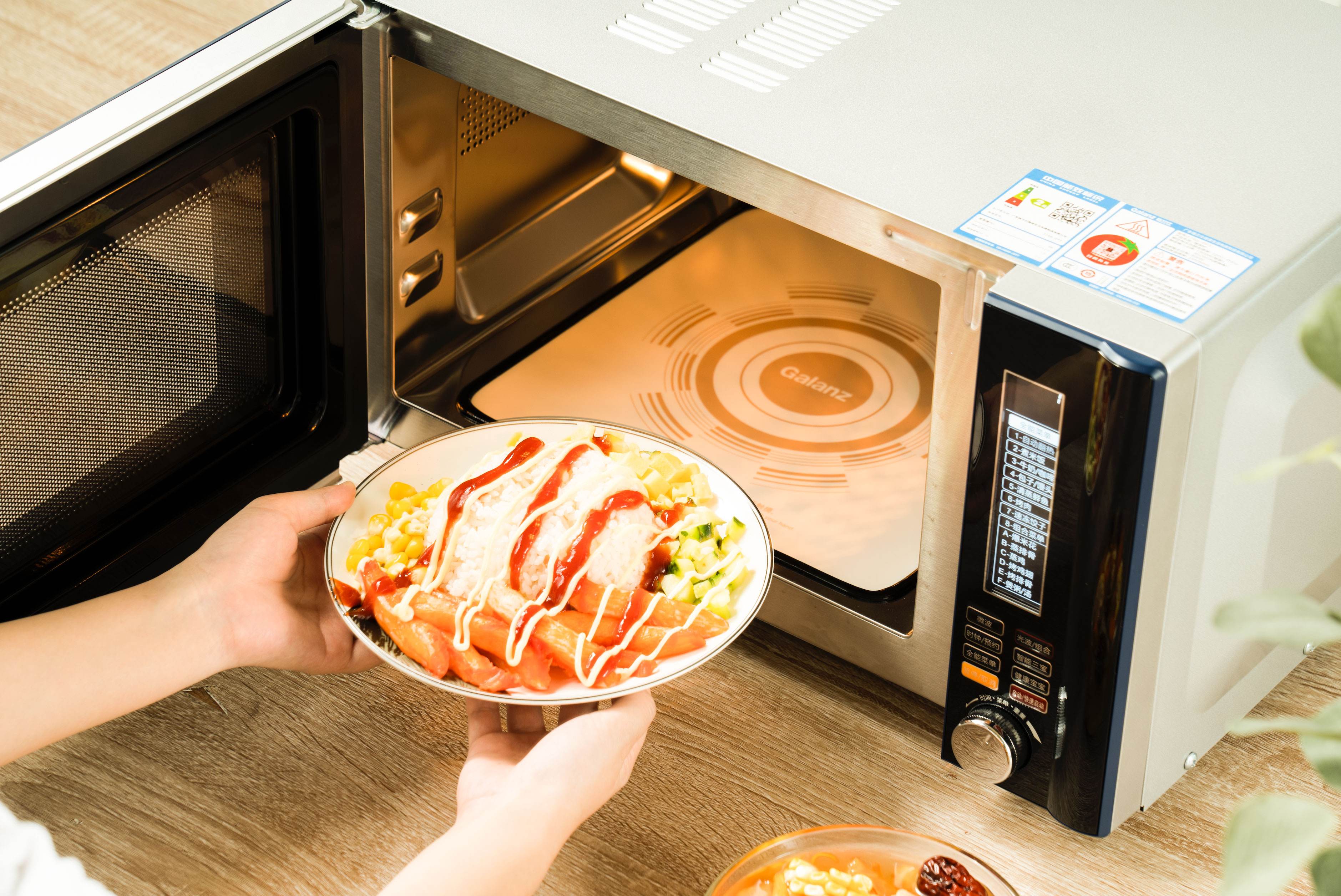 陶瓷杯可以放微波炉吗_陶瓷杯能微波_微波炉能放陶瓷杯热牛奶吗