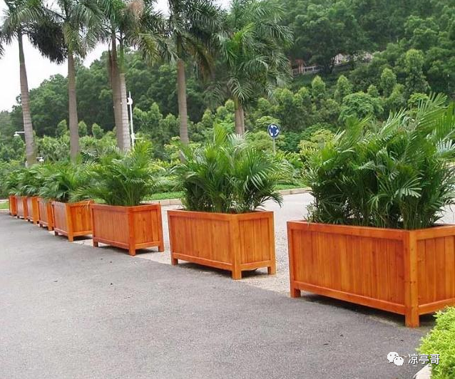 室外消火栓规格型号及尺寸-防腐木花箱户外花箱规格尺寸及应用场景分析