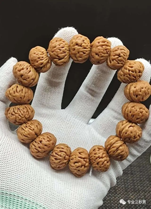 手串桃核多少颗有讲究_手串桃核多少颗为一串最好_桃核手串