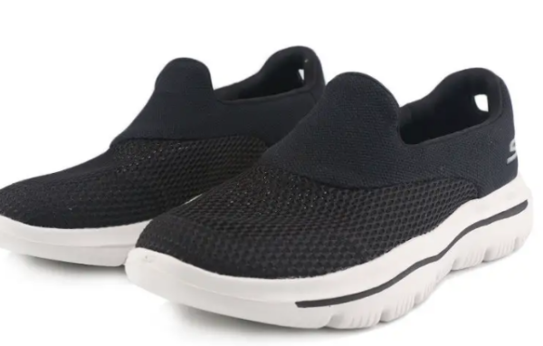 拖鞋材质发臭可以用84吗_拖鞋材质发臭怎么处理_什么材质的拖鞋不发臭