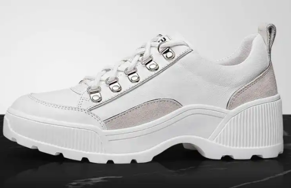 拖鞋材质发臭怎么处理_拖鞋材质发臭可以用84吗_什么材质的拖鞋不发臭