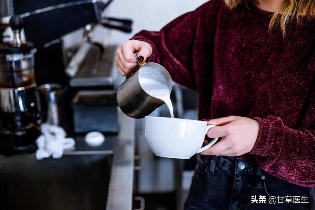 感冒可以喝牛奶么_感冒牛奶能喝不_感冒喝牛奶