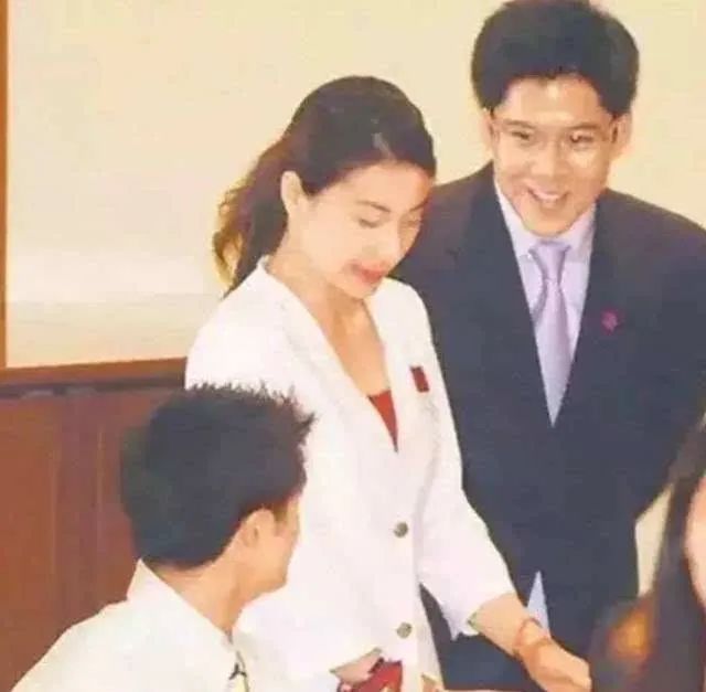 异地恋的一首歌_异地恋的歌词_异地恋歌词