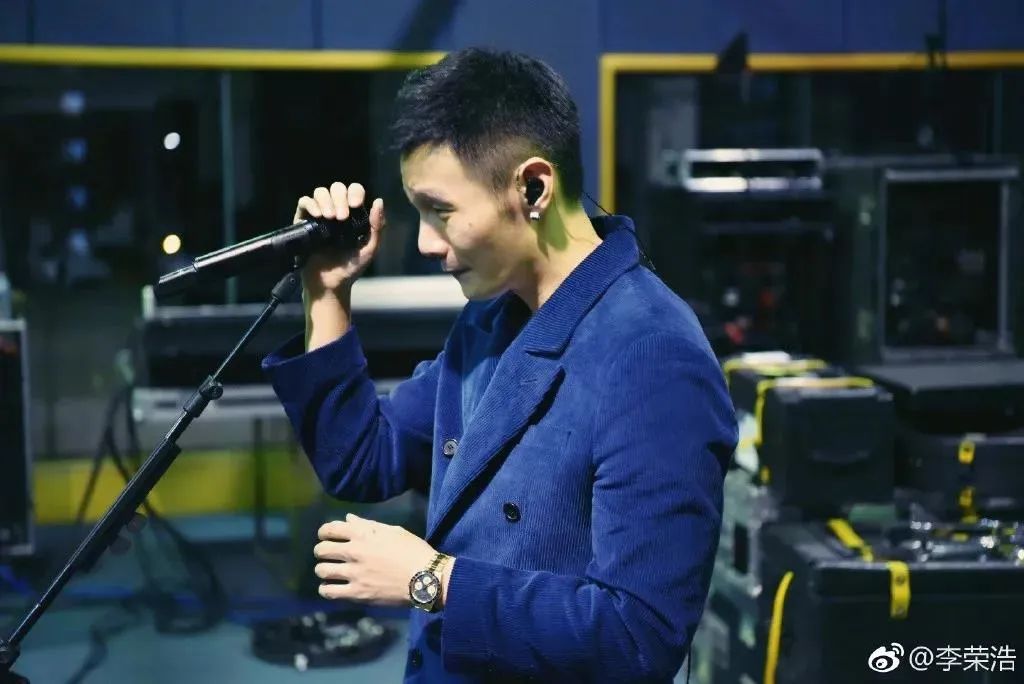 异地恋的一首歌_异地恋的歌词_异地恋歌词