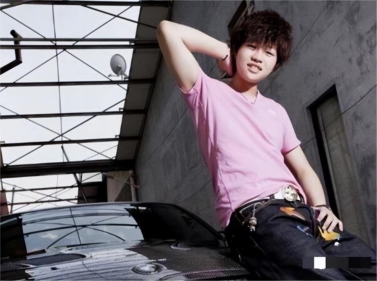 李双江军衔_李双江的军衔是正军级吗_李双江是军人什么级别