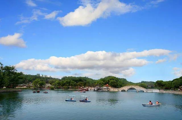 淡扫明湖开玉镜-古诗词里的君山，洞庭湖的明眸，岳阳楼的知己