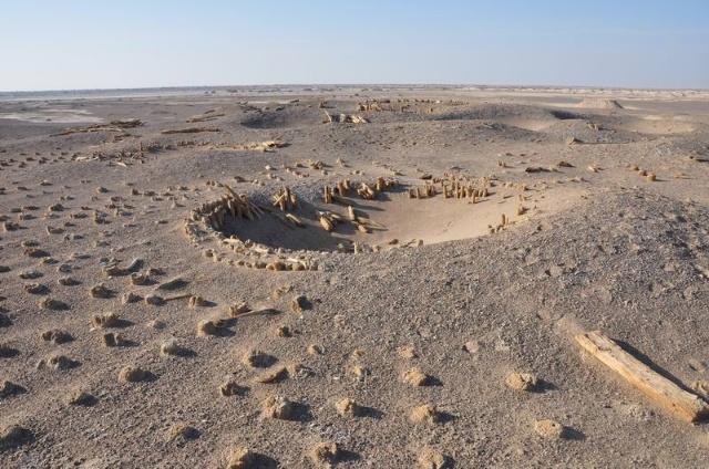 楼兰古国消失的原因是什么_楼兰古国在现在的哪里_楼兰古国在哪里