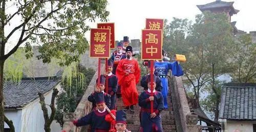 举人是现在的什么官-在古代考中举人后可以做什么官？