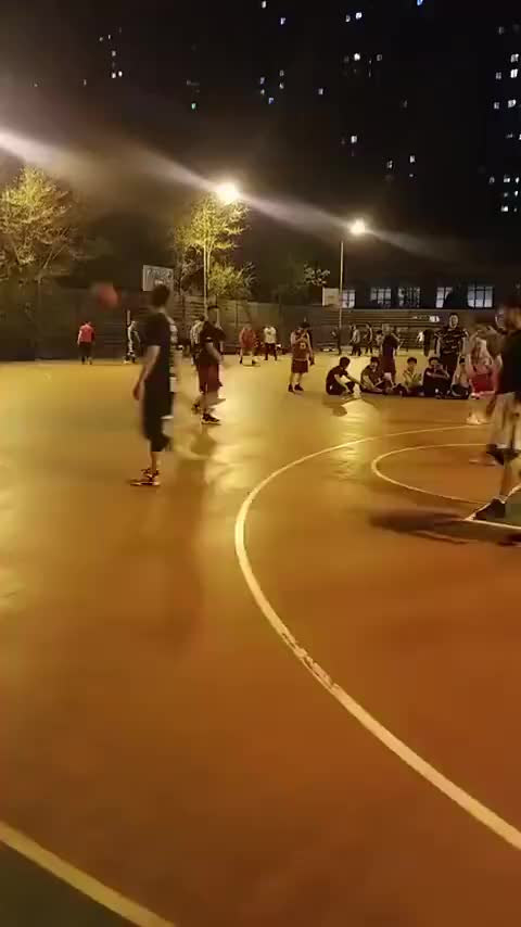 室外篮球场_室外篮球推荐_室外篮球场图片