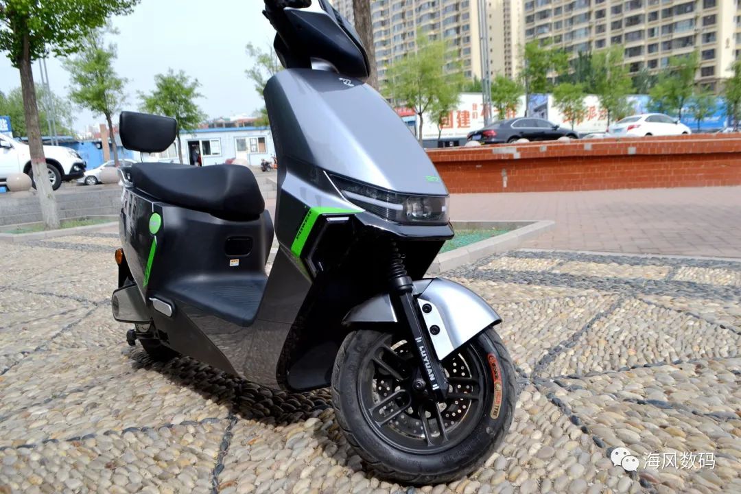 用石墨烯电池的车_石墨烯电池用于新能源汽车_电动车有必要买石墨烯电池吗