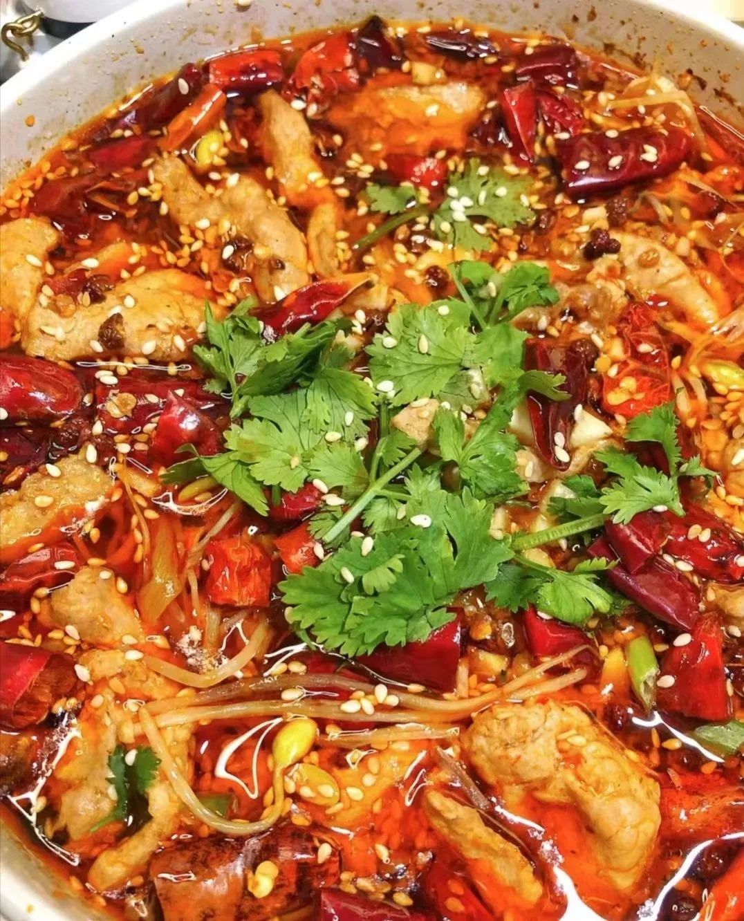 水煮肉片的配菜-水煮肉片家常做法，肉嫩菜鲜 ，汤红油亮，麻辣味浓