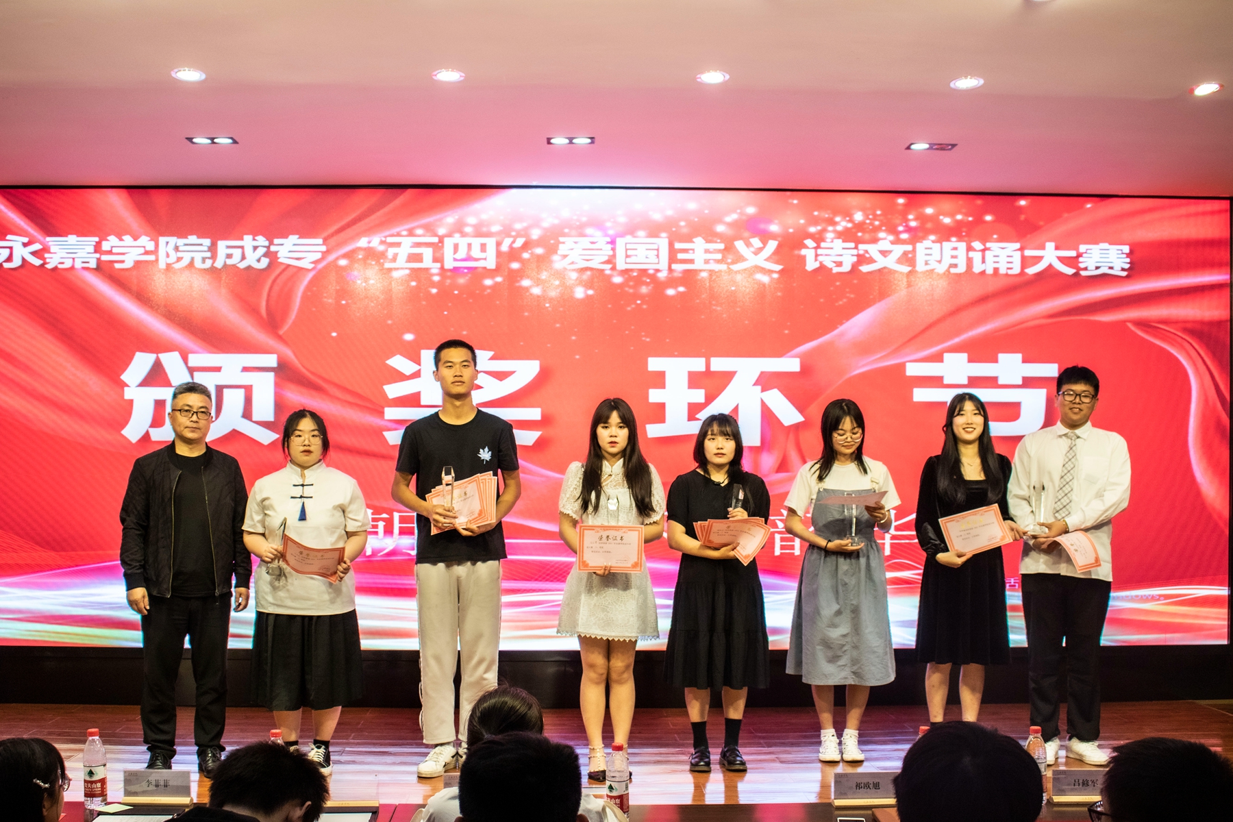 新文化运动的代表人物有()._运动人物形象_人物运动文化代表新有作品