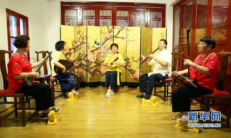 黄龄 歌手黄龄在《经典咏流传》清唱南音 盛赞世遗之城泉州对自己产生潜移默化的影响