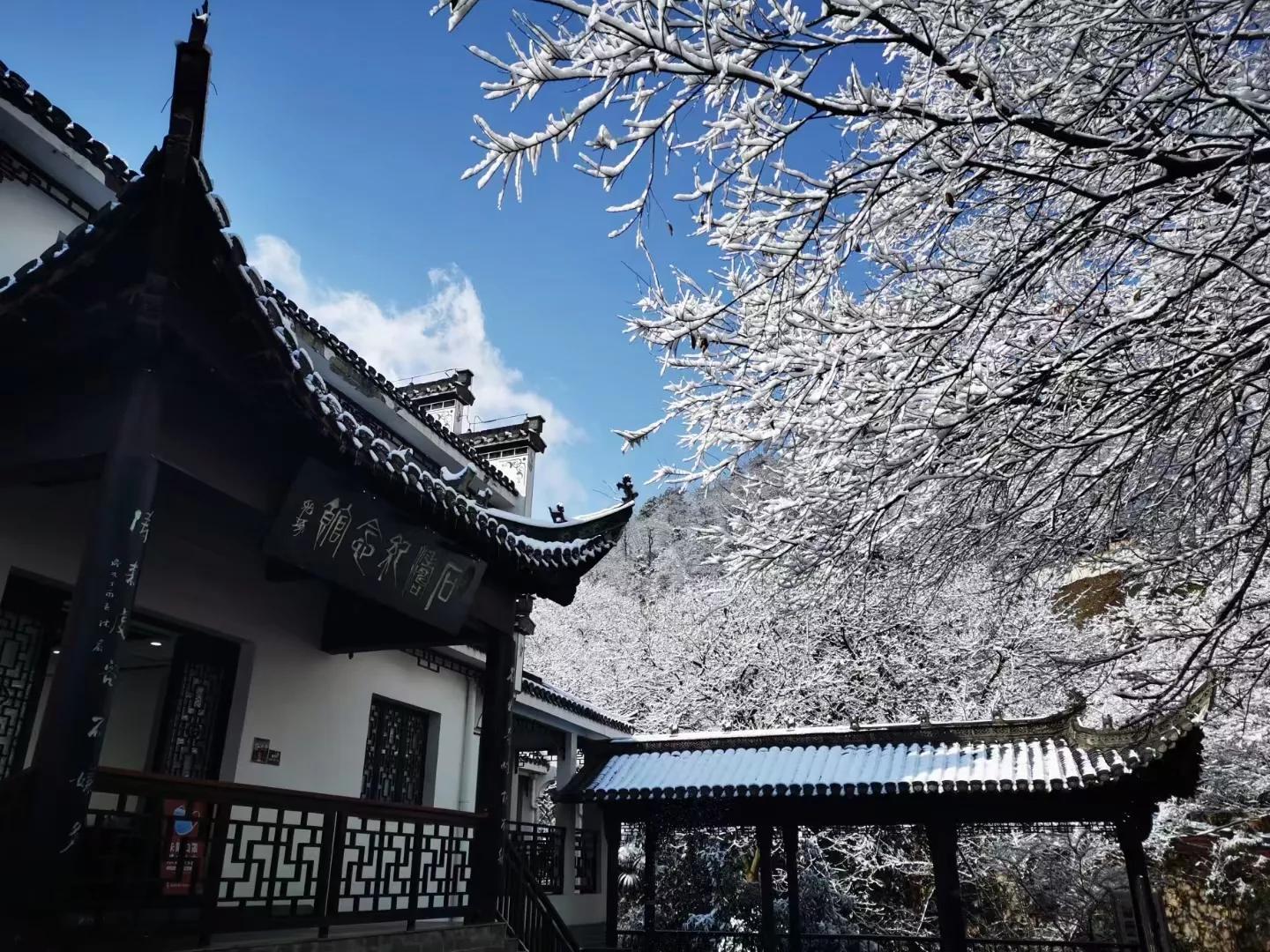 敬亭山这首诗是什么意思_敬亭山是哪首诗_相看两不厌只有敬亭山