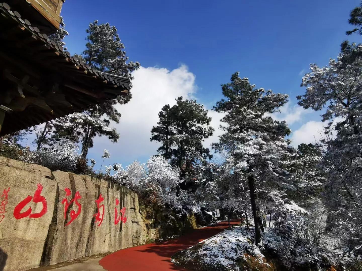 相看两不厌只有敬亭山_敬亭山这首诗是什么意思_敬亭山是哪首诗