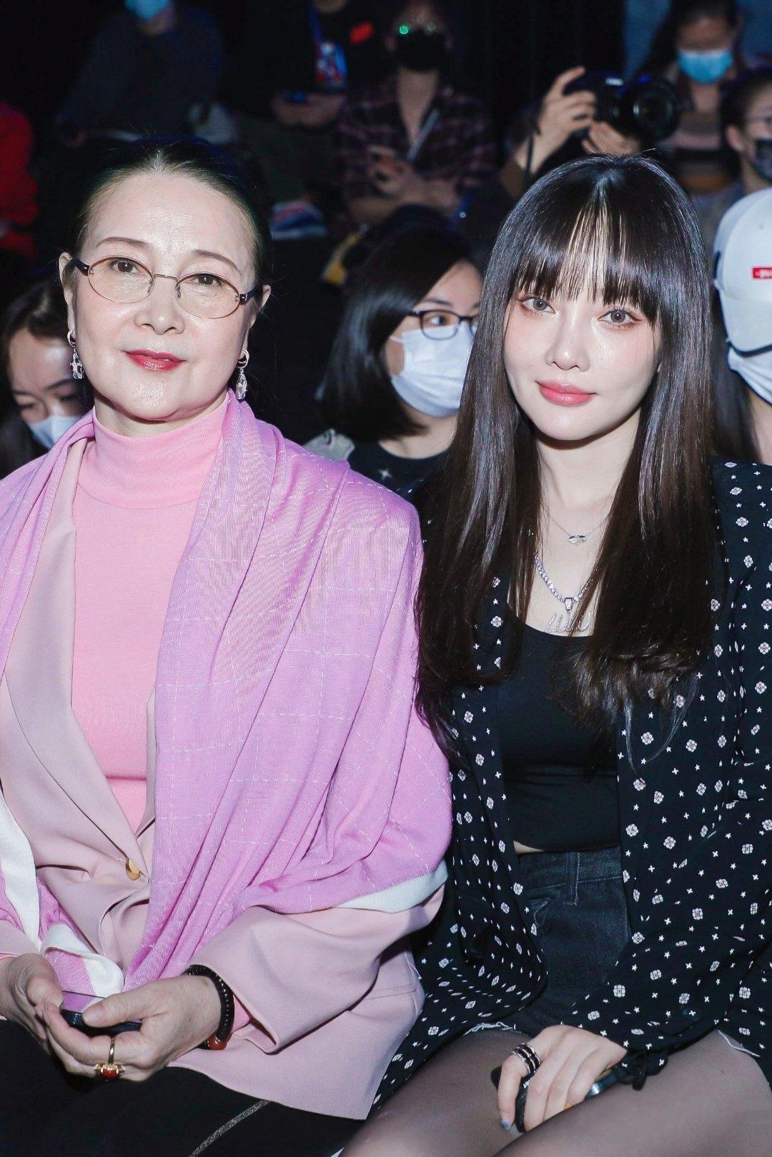 李小璐母亲乡音_李小璐母亲节mv_李小璐母亲