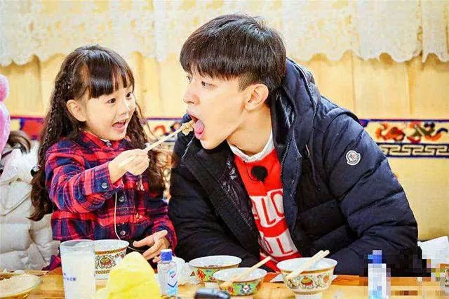 心三点水一个心_心三点水加斤怎么读_三点水心