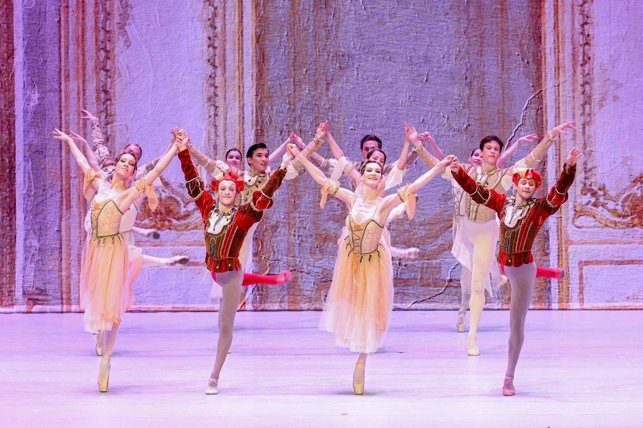 海派风格服装_海派风格装修_海派风格