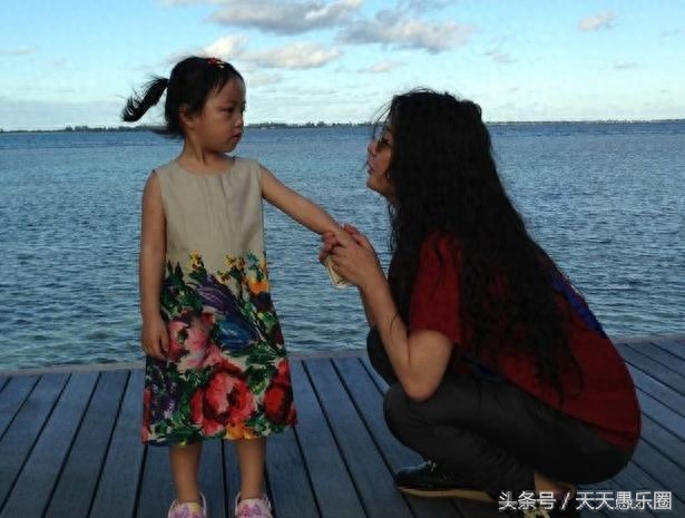 揭秘赵薇老公黄有龙:背景神秘 和马云关系非同一般