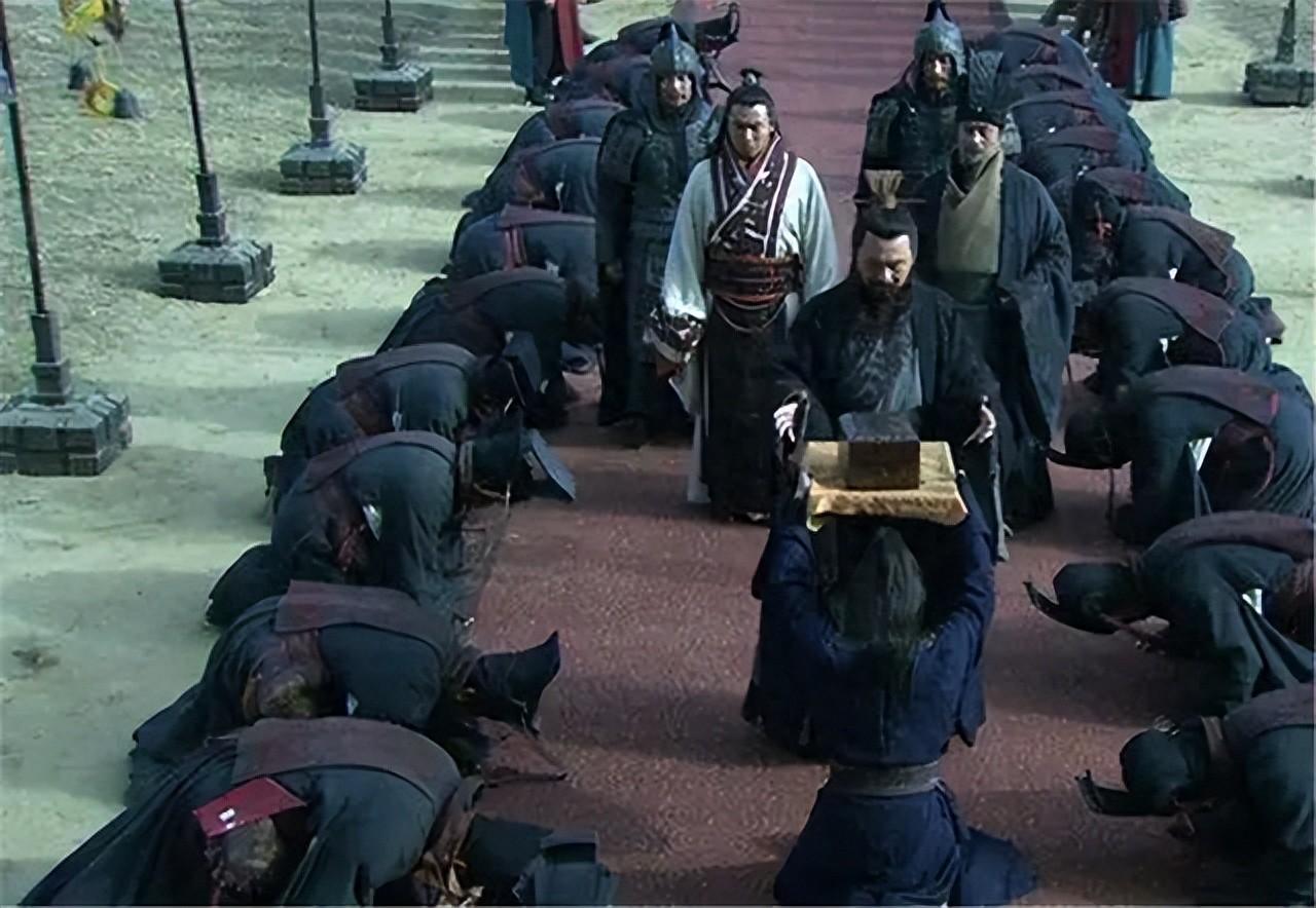 三国刘琮-为啥说刘琮投降曹操，既是英明决策，又间接促成了魏蜀吴三国鼎立