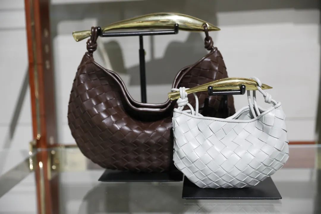 花泽类泰版扮演者_花泽类泰版扮演者_花泽类泰版扮演者